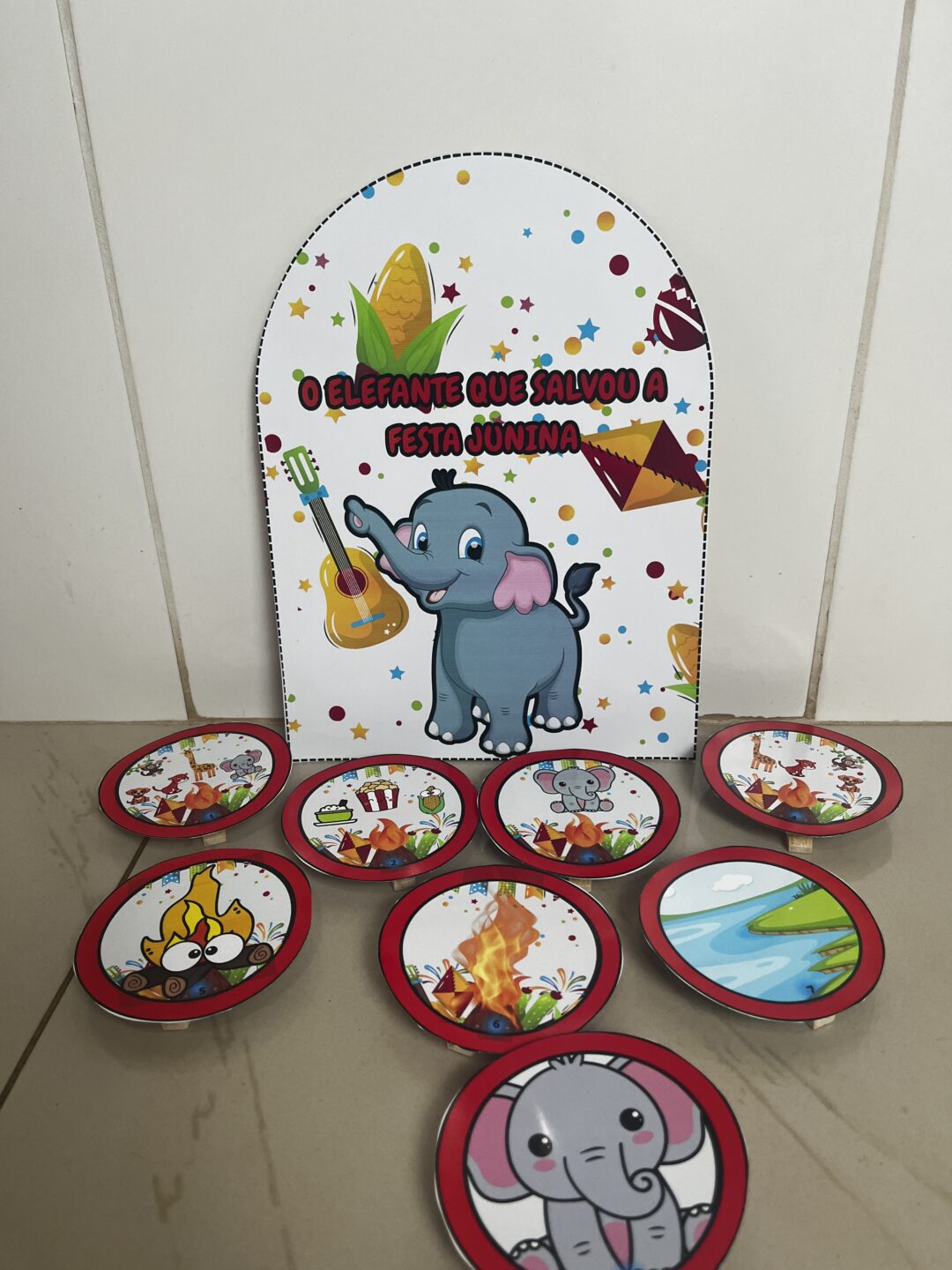 🎉🐘 História na Luva: “O Elefante que Salvou a Festa Junina” - Imagem 4