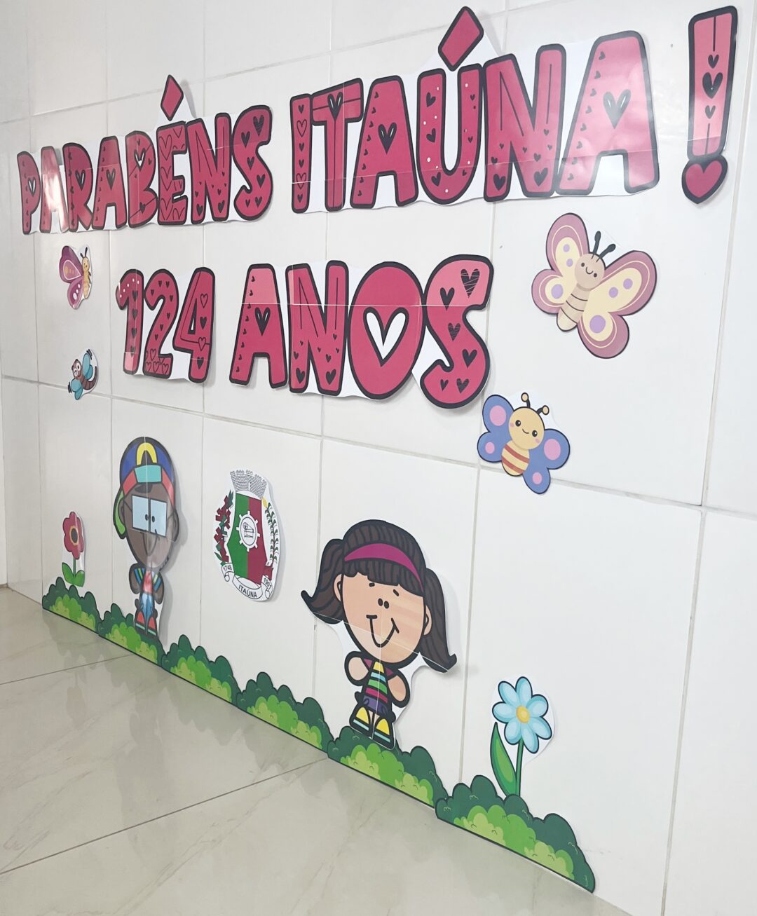 PAINEL 🎉✨ Itaúna completa 124 anos! ✨🎉